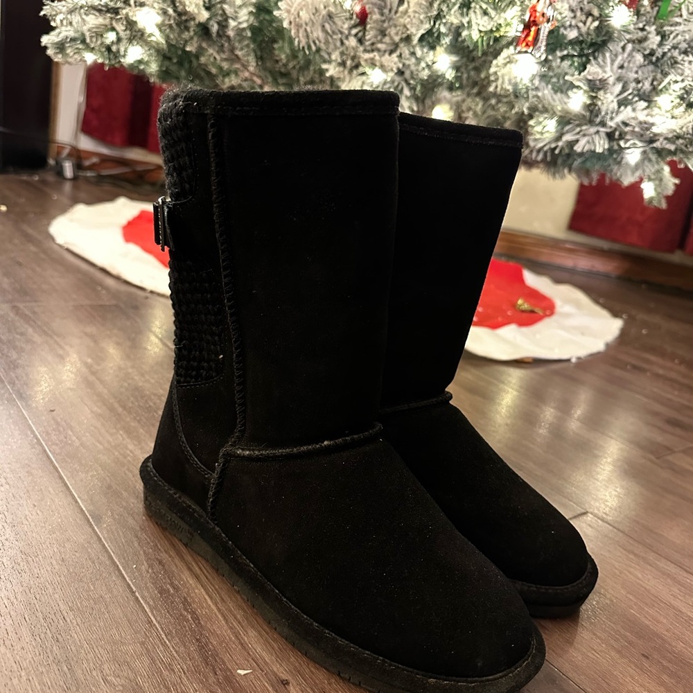 BearPaw Black Knit and Suede Boots